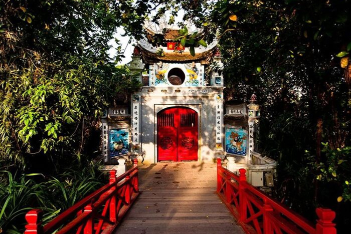 Ngoc Son Temple
